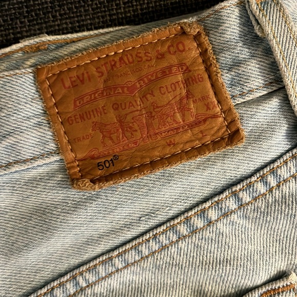 Levi’s 501 denim shorts - Picture 3 of 3